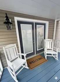 Charming cabin! Close to town! Newly built - Image 4