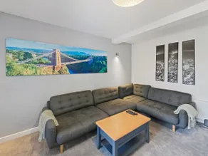 Spacious 4 Bedroom Flat, Perfect for trade teams - Image 5