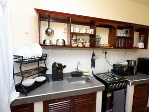 Cosy 1 BR with Swimming Pool & Garden & 25 Mins to Airport - C04 - Image 5