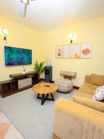 Cosy 1 BR with Swimming Pool & Garden & 25 Mins to Airport - C04 - Image 3