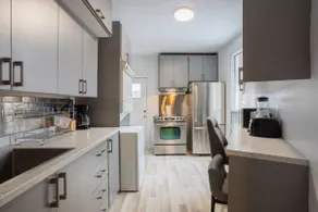 City Haven Stay | 4BR Stylish Getaway - Image 4