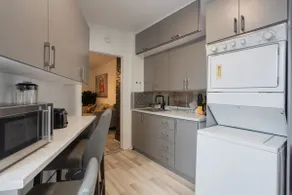 City Haven Stay | 4BR Stylish Getaway - Image 5