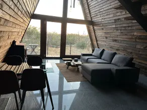Cabin in Vera Black - Image 3