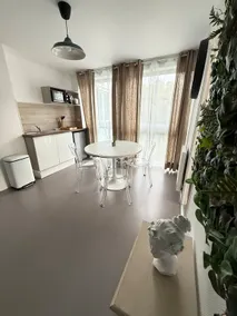 Comfortable 2 bedroom apartment - Image 3