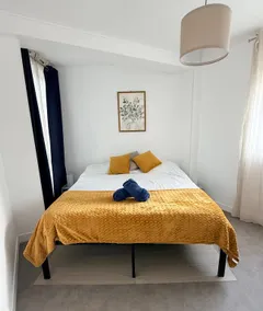 Comfortable 2 bedroom apartment - Image 5