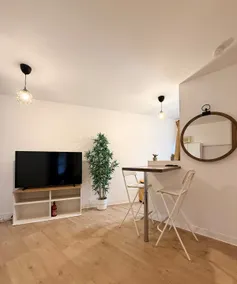 Charming and cozy studio near Paris - Image 3