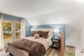 2BR Designer Stay - Walk to mall and dining! - Image 4