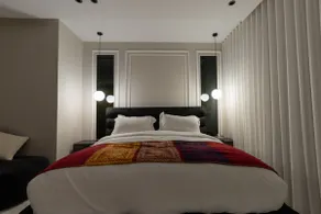 M 305 | Luxe Studio With Bathtub | self-entry - Image 5