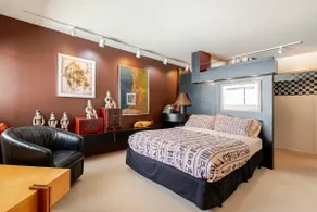 Tasteful, Modern Luxury. Great Location. - Image 4
