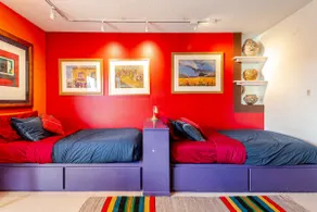Tasteful, Modern Luxury. Great Location. - Image 3