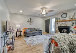 Spacious Home 15 min to Mizzou & Downtown Columbia - Image 2