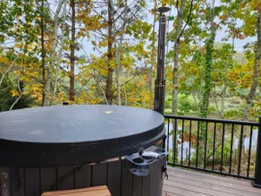 Pineview Luxury Adults only Lodge - Image 4