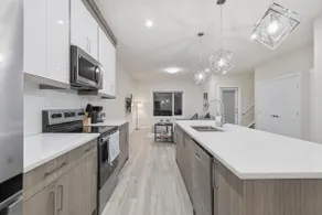 Spacious 5 Bed | 3.5+ Baths | Double Garage - Image 3