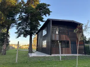 Country house with pool - Image 2