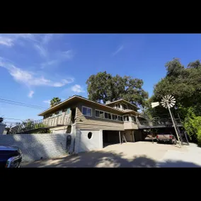 Spacious Riverfront Getaway & Views - Image 2