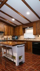 Cozy Music City Cabin Retreat - Image 4