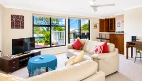 Family Beach Home | Sleeps 8 | Walk to Beach | BBQ - Image 5