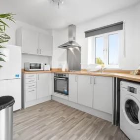 Luxury Two Bed Apartment - Sleeps 3 - Parking 55C - Image 4