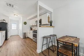Downtown Chandler Escape – Walkable Location - Image 3