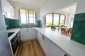 Rocky Beach Retreat - Entire Apartment - Sleeps 6 - Image 5
