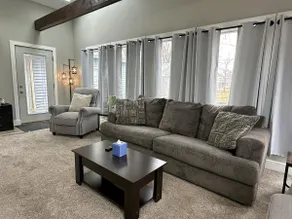 Ottawa Family Nest – Cozy, Fun & Fresh Eggs! - Image 5