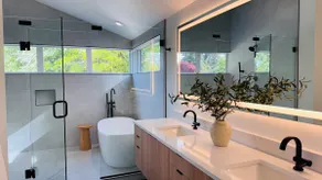 New Build 3BR Designer Home + SPA Bathroom - Image 4
