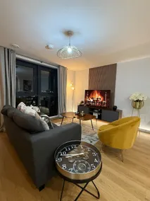 Riverside Leeds City apartments / Free parking - Image 4