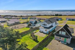 OceanViews DogOK EVch LrgGameRoom Huge Fenced Yard - Image 5