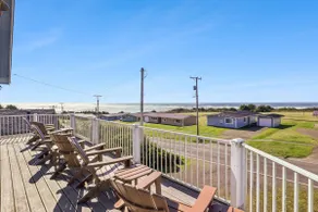 OceanViews DogOK EVch LrgGameRoom Huge Fenced Yard - Image 3