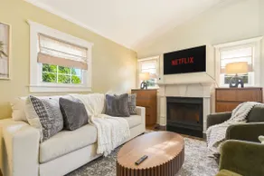 Upscale Retreat | EV Charging | Pet Friendly - Image 4