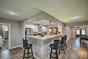 Spacious HTX Escape + Games & Patio - Image 4