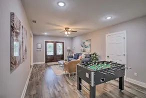 Spacious HTX Escape + Games & Patio - Image 3