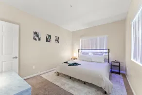 Luxury King Suite by the Lake - Entire Place - Image 2