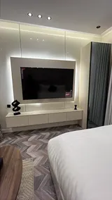 Modern Studio | w/60TV & Self Entry (109)دخول الان - Image 3