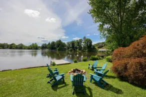The Boathouse on Moon Lake - Image 2