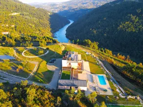 Quinta de Cabanas: Luxury Villa with Pools - Image 5