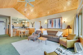 Northern Lakeside Haven with Pool & Lake Access - Image 3