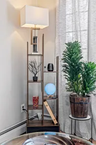Bright 1BR•Central Location• Parking •Near College - Image 4