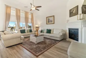 Katy/Houston Getaway | 5 Beds • 2 Baths • Lakeview - Image 4