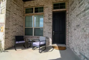 Katy/Houston Getaway | 5 Beds • 2 Baths • Lakeview - Image 3
