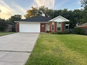 Entire House -3BR 2B near Hawaiian Falls Mansfield - Image 2
