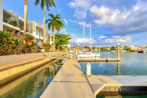 Cullen Bay Perfection - Image 5
