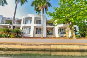 Cullen Bay Perfection - Image 2