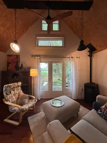 Wonderfully spacious guesthouse - Image 4
