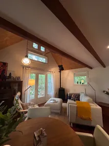 Wonderfully spacious guesthouse - Image 2