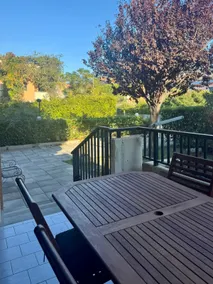 Relax by the sea with a private garden - Image 3