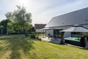 Private covered hot tub • 6 people • Beauval & Châteaux - Image 2