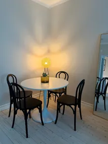 Stylish 45 m² Apartment in Taka-Töölö - Image 3