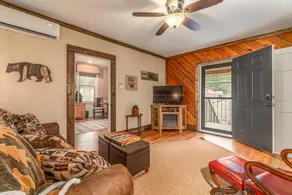 Cozy Cub Den • Chic Downtown Loft • Walk to Train - Image 3