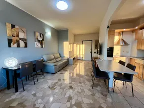 Fiera-Milan Area Three-Room Apartment with a View - Image 4